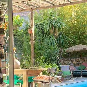 Maison D Hotes La Madeleine Bed & Breakfast